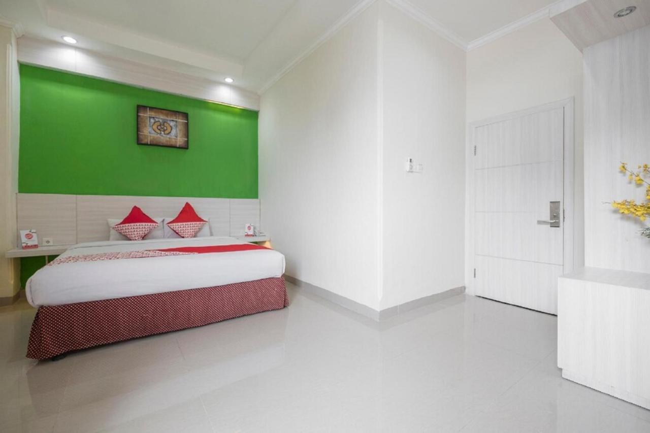 Collection O 91714 Hotel Alden Makassar Eksteriør bilde